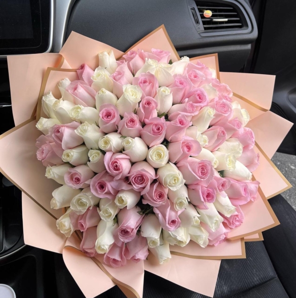 Ramo de 100 Rosas Rosas y Blancas Importadas