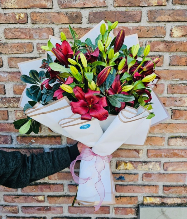 Ramo de Liliums Bordo
