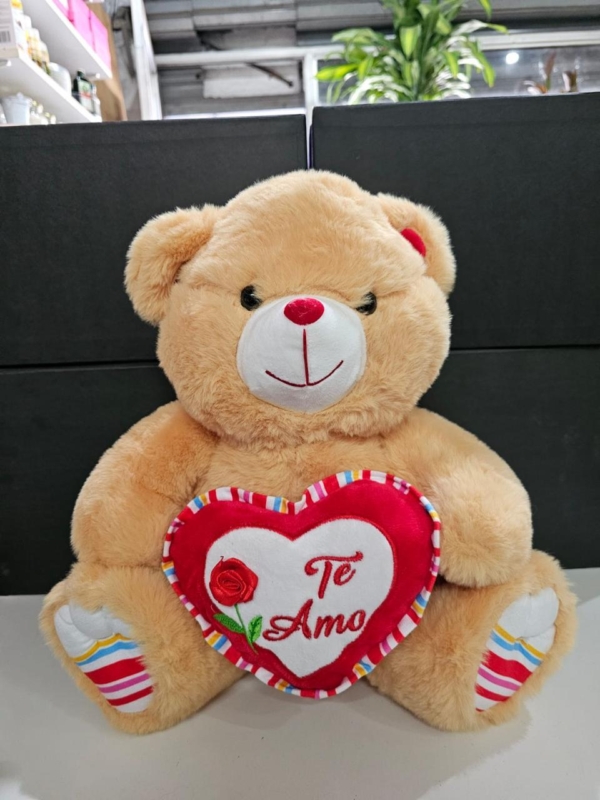 Peluche Marron con Corazon " Te Amo"