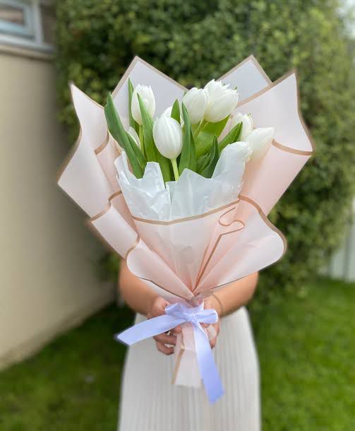 Ramo 6 Tulipanes Blancos
